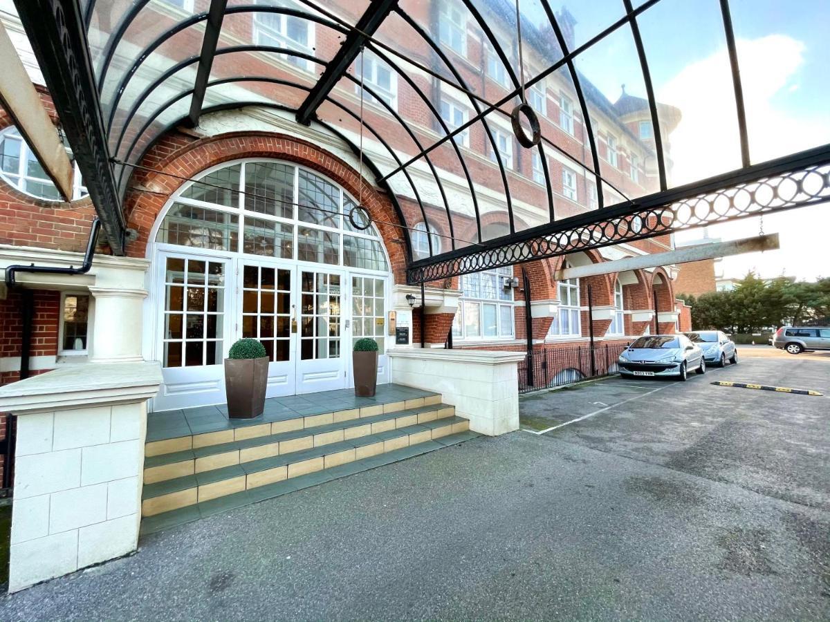 Modern Family Apartment Free Parking And Gym By Beach Bornemouth Extérieur photo