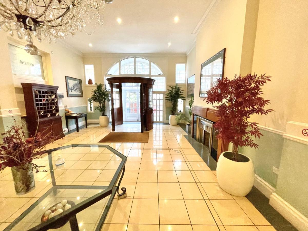 Modern Family Apartment Free Parking And Gym By Beach Bornemouth Extérieur photo