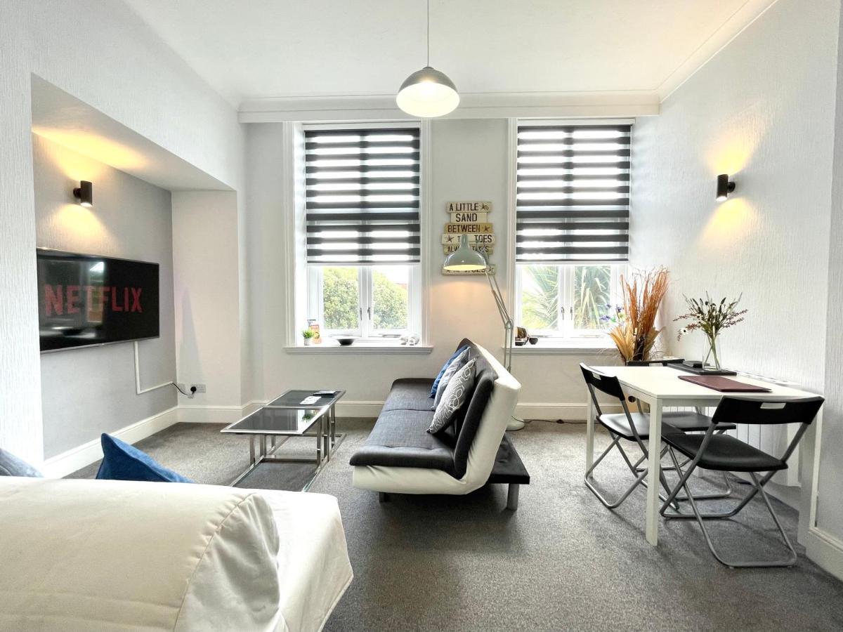 Modern Family Apartment Free Parking And Gym By Beach Bornemouth Extérieur photo